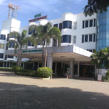 Hotel Milestonnez Sriperumbudur Exteriör bild