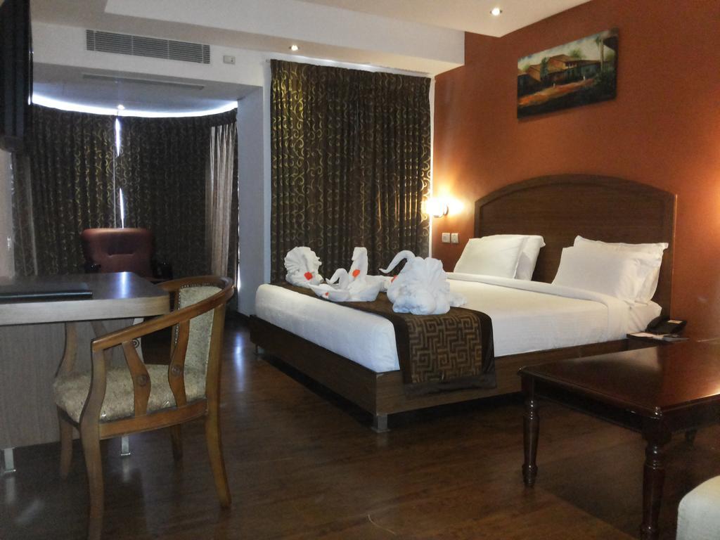 Hotel Milestonnez Sriperumbudur Exteriör bild