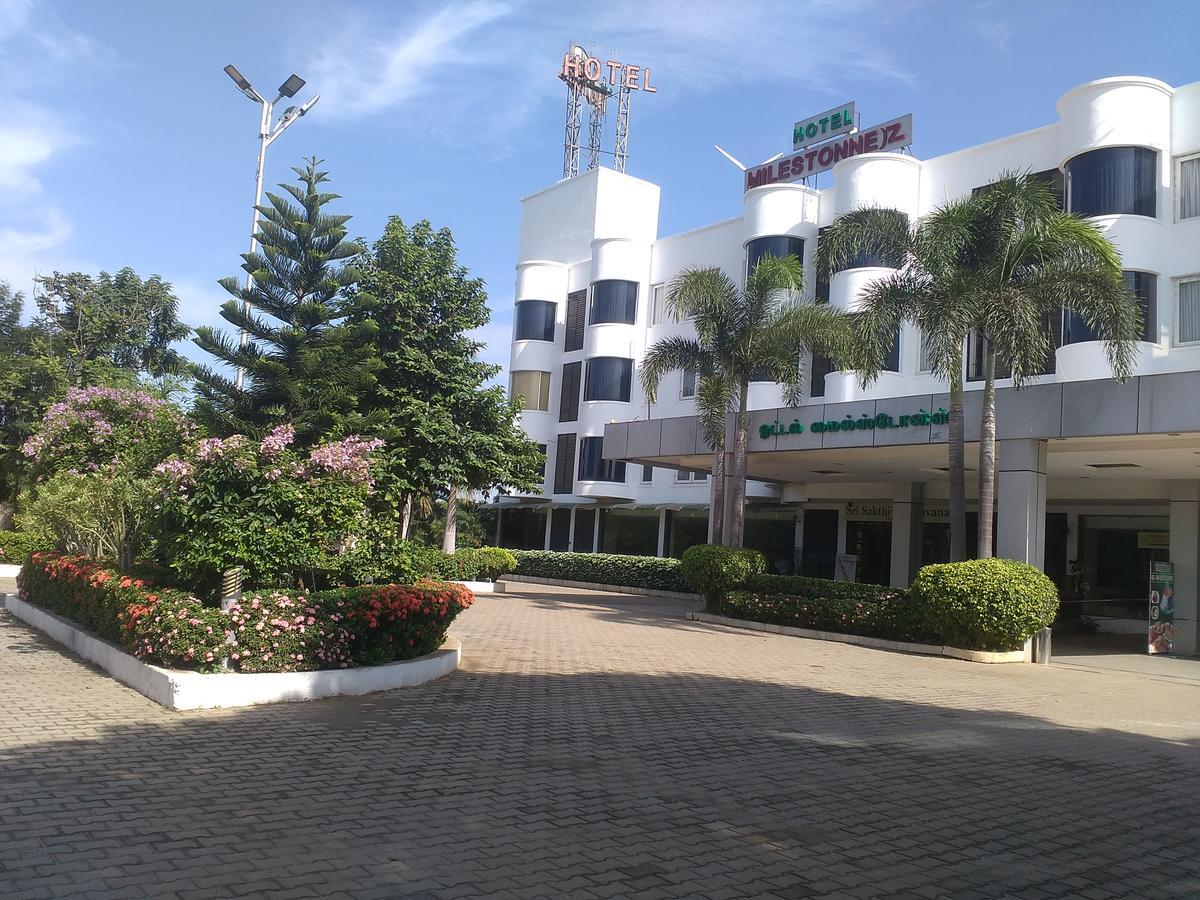 Hotel Milestonnez Sriperumbudur Exteriör bild